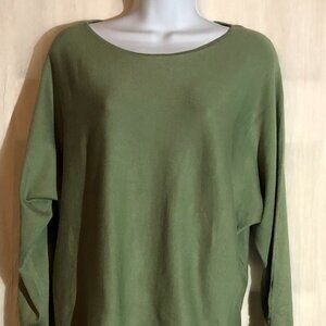 Green Knit Sweater, scoop neck, long sleeves, size Small by Cyrus